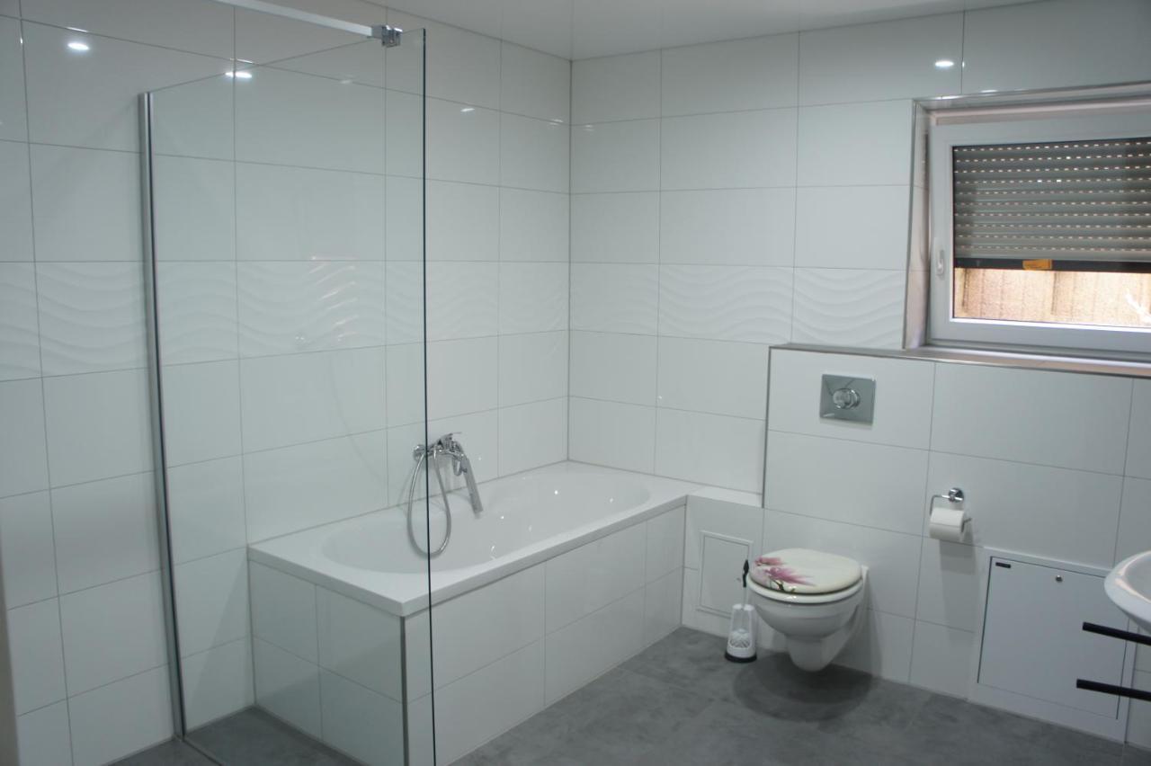 2- Zimmer-Wohnung Weilerswist Екстериор снимка